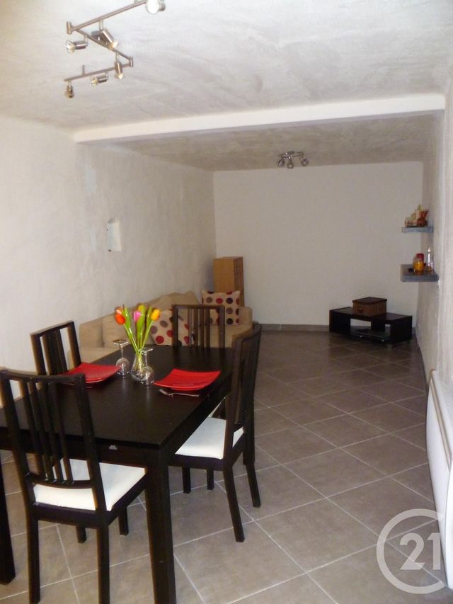 Maison &agrave; louer - 2 pi&egrave;ces - 63 m2 - St Maximin La Ste Baume - 83 - PROVENCE-ALPES-COTE-D-AZUR