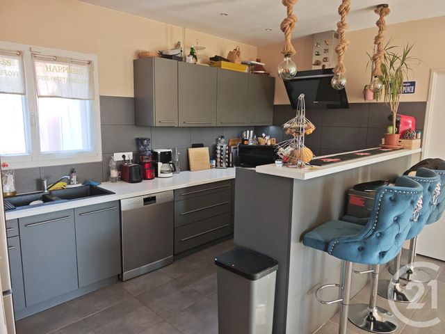 Maison &agrave; louer - 4 pi&egrave;ces - 101,73 m2 - Pourrieres - 83 - PROVENCE-ALPES-COTE-D-AZUR