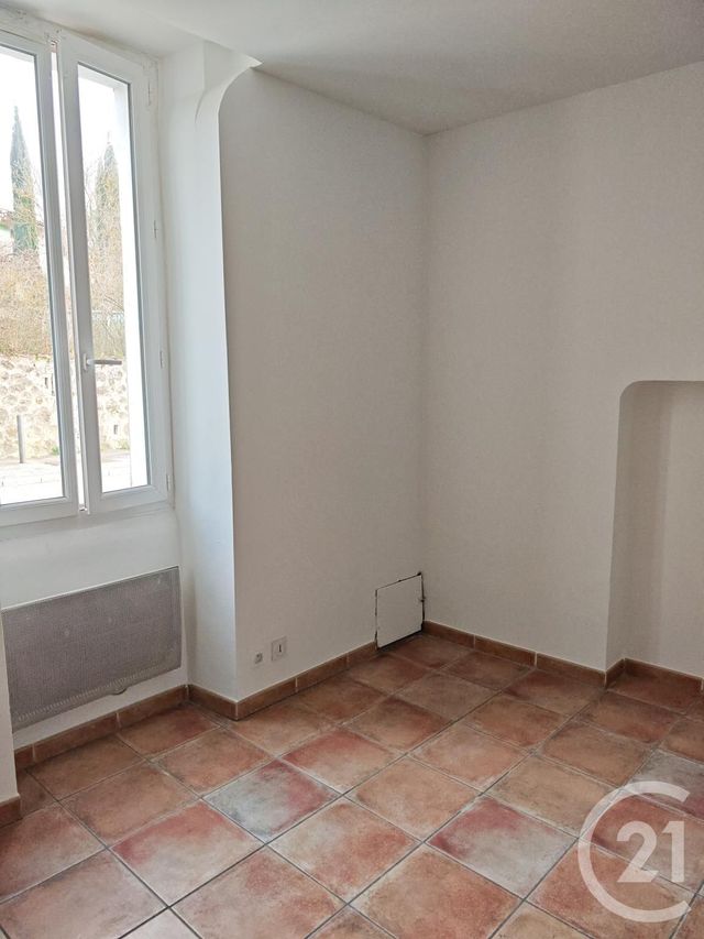 Appartement Local &agrave; louer - 1 pi&egrave;ce - 19,63 m2 - Peynier - 13 - PROVENCE-ALPES-COTE-D-AZUR