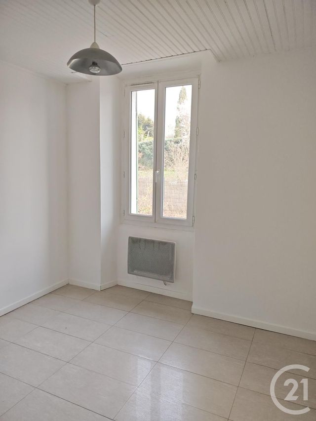 Appartement Local &agrave; louer - 1 pi&egrave;ce - 19,63 m2 - Peynier - 13 - PROVENCE-ALPES-COTE-D-AZUR
