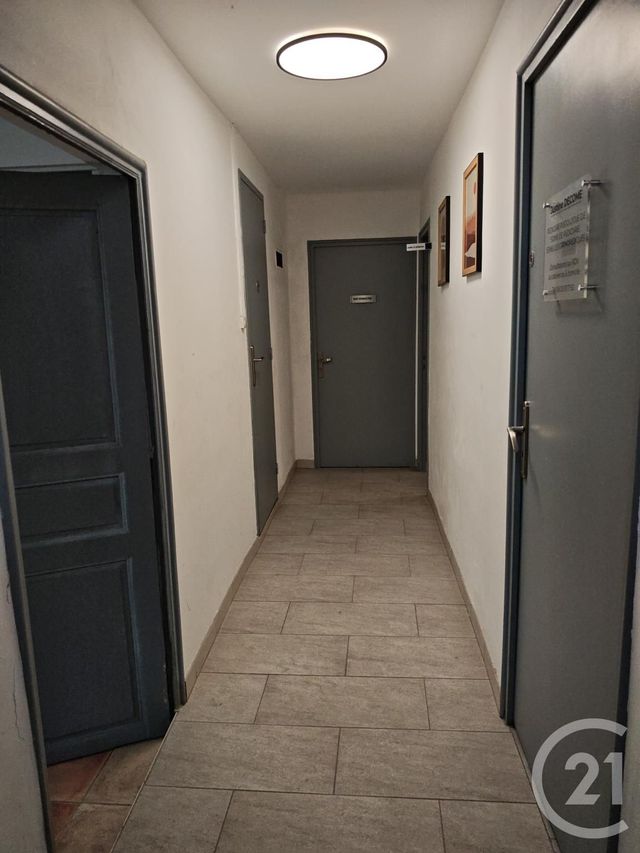 Appartement Local &agrave; louer - 1 pi&egrave;ce - 19,63 m2 - Peynier - 13 - PROVENCE-ALPES-COTE-D-AZUR
