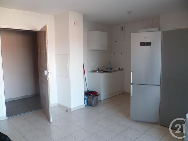 Appartement F3 &agrave; louer - 3 pi&egrave;ces - 54,71 m2 - Trets - 13 - PROVENCE-ALPES-COTE-D-AZUR