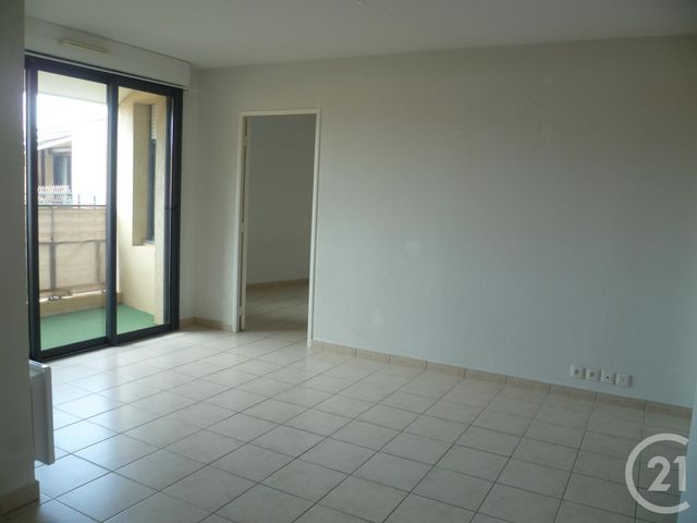Appartement F3 &agrave; louer - 3 pi&egrave;ces - 54,71 m2 - Trets - 13 - PROVENCE-ALPES-COTE-D-AZUR
