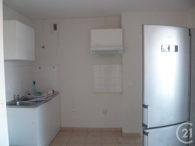 Appartement F3 &agrave; louer - 3 pi&egrave;ces - 54,71 m2 - Trets - 13 - PROVENCE-ALPES-COTE-D-AZUR