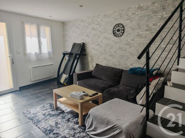 Maison &agrave; louer - 3 pi&egrave;ces - 58,23 m2 - Puyloubier - 13 - PROVENCE-ALPES-COTE-D-AZUR