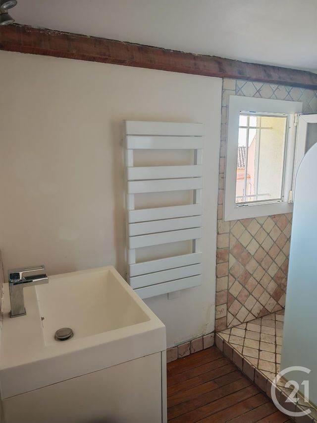 Maison &agrave; louer - 3 pi&egrave;ces - 58,23 m2 - Puyloubier - 13 - PROVENCE-ALPES-COTE-D-AZUR