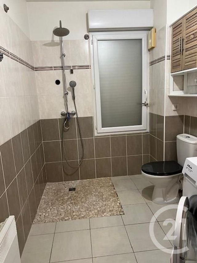 Appartement &agrave; louer - 3 pi&egrave;ces - 54,93 m2 - Brignoles - 83 - PROVENCE-ALPES-COTE-D-AZUR