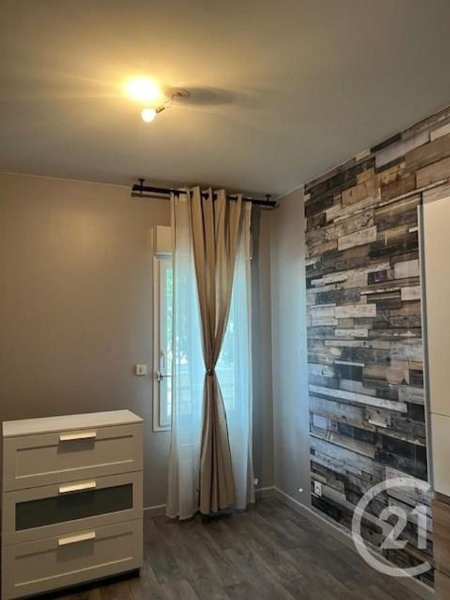 Appartement &agrave; louer - 3 pi&egrave;ces - 54,93 m2 - Brignoles - 83 - PROVENCE-ALPES-COTE-D-AZUR