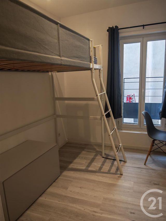 Appartement T3 &agrave; louer - 3 pi&egrave;ces - 74 m2 - Trets - 13 - PROVENCE-ALPES-COTE-D-AZUR