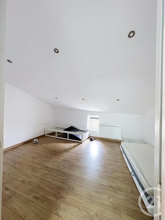 Maison &agrave; louer - 5 pi&egrave;ces - 100,75 m2 - Pourrieres - 83 - PROVENCE-ALPES-COTE-D-AZUR