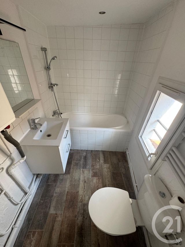 Appartement &agrave; louer - 2 pi&egrave;ces - 32,15 m2 - Barjols - 83 - PROVENCE-ALPES-COTE-D-AZUR