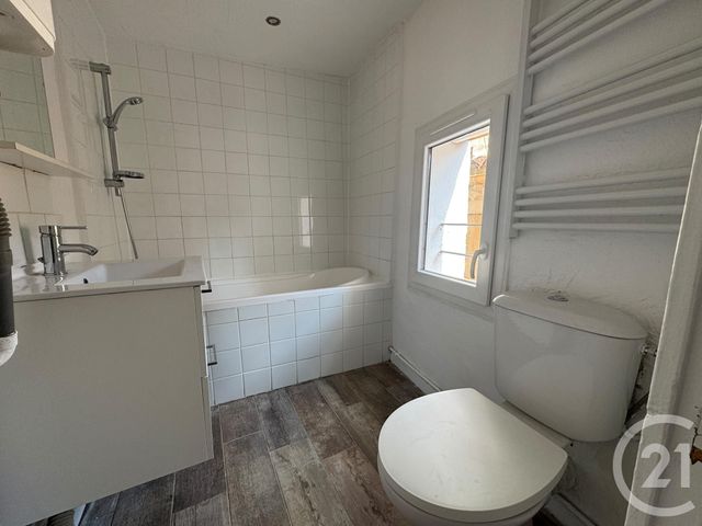 Appartement &agrave; louer - 2 pi&egrave;ces - 32,15 m2 - Barjols - 83 - PROVENCE-ALPES-COTE-D-AZUR