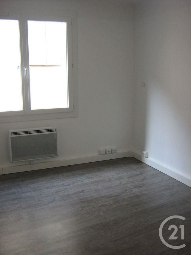 Appartement Studio &agrave; louer - 1 pi&egrave;ce - 19,14 m2 - Trets - 13 - PROVENCE-ALPES-COTE-D-AZUR