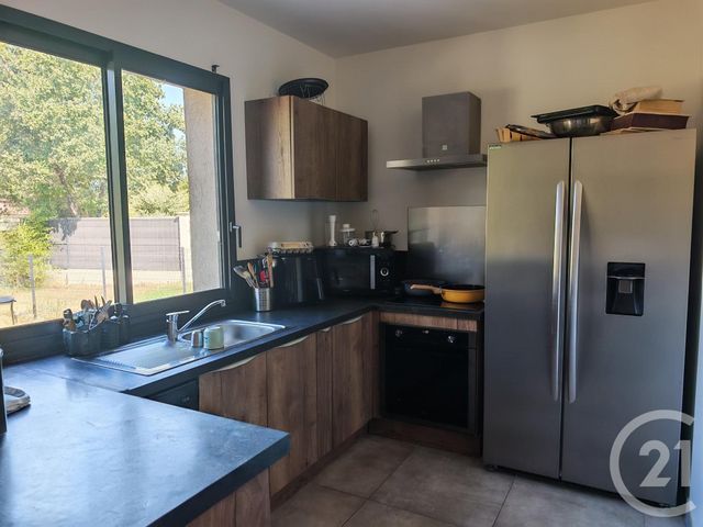 Maison &agrave; louer - 3 pi&egrave;ces - 77,50 m2 - Pourrieres - 83 - PROVENCE-ALPES-COTE-D-AZUR