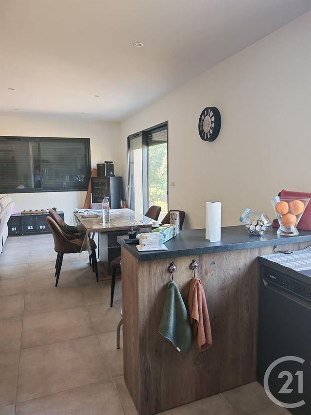 Maison &agrave; louer - 3 pi&egrave;ces - 77,50 m2 - Pourrieres - 83 - PROVENCE-ALPES-COTE-D-AZUR