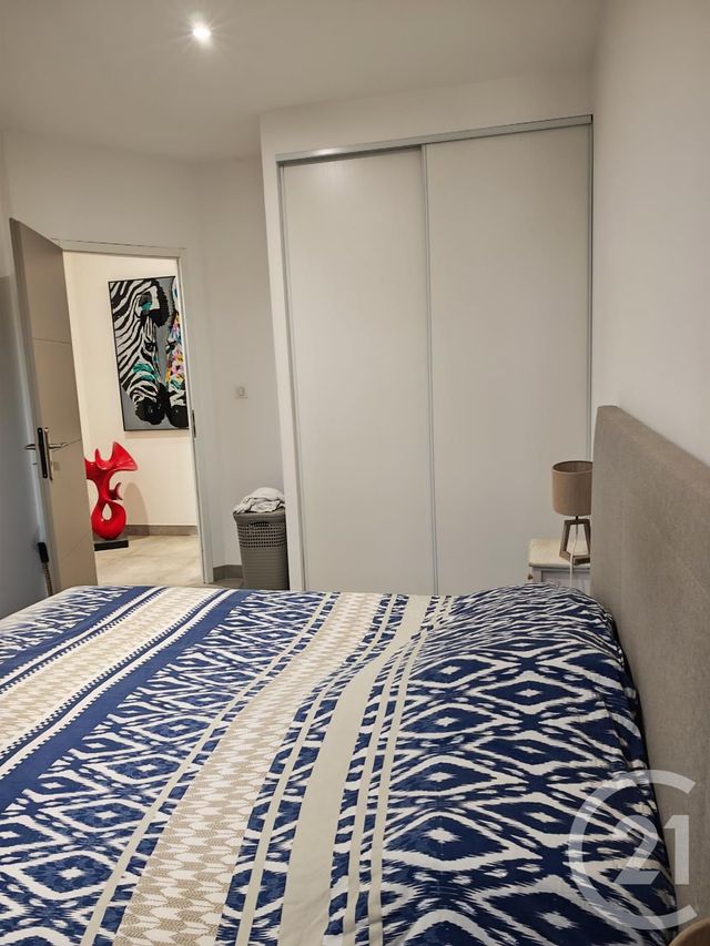 Maison &agrave; louer - 3 pi&egrave;ces - 77,50 m2 - Pourrieres - 83 - PROVENCE-ALPES-COTE-D-AZUR