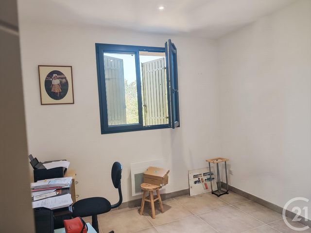 Maison &agrave; louer - 3 pi&egrave;ces - 77,50 m2 - Pourrieres - 83 - PROVENCE-ALPES-COTE-D-AZUR