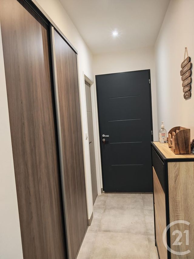 Maison &agrave; louer - 3 pi&egrave;ces - 77,50 m2 - Pourrieres - 83 - PROVENCE-ALPES-COTE-D-AZUR