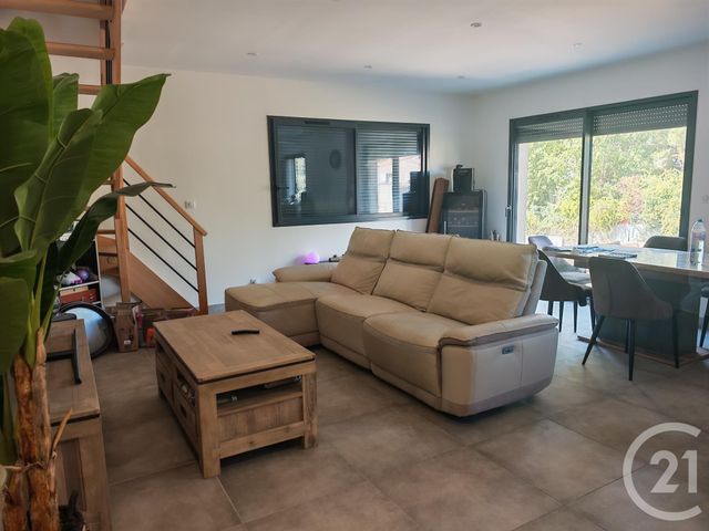 Maison &agrave; louer - 3 pi&egrave;ces - 77,50 m2 - Pourrieres - 83 - PROVENCE-ALPES-COTE-D-AZUR