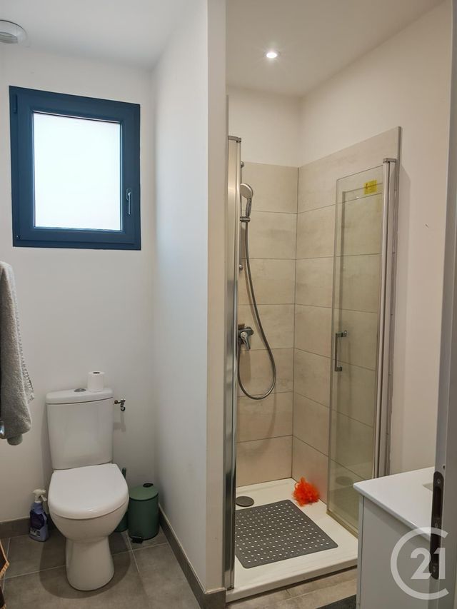 Maison &agrave; louer - 3 pi&egrave;ces - 77,50 m2 - Pourrieres - 83 - PROVENCE-ALPES-COTE-D-AZUR