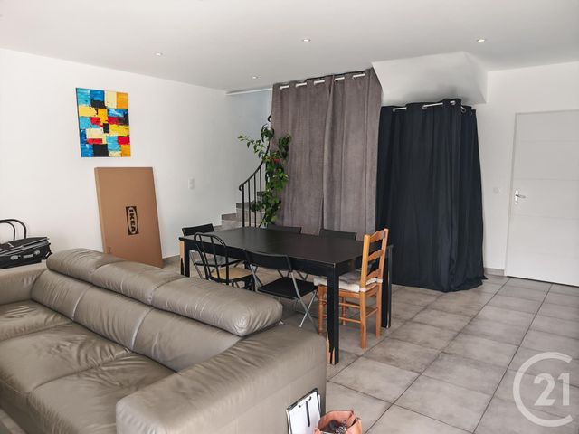 Maison &agrave; louer - 4 pi&egrave;ces - 125 m2 - Puyloubier - 13 - PROVENCE-ALPES-COTE-D-AZUR
