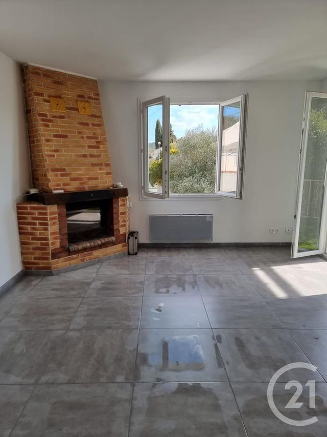Maison &agrave; louer - 4 pi&egrave;ces - 83 m2 - Bouc Bel Air - 13 - PROVENCE-ALPES-COTE-D-AZUR