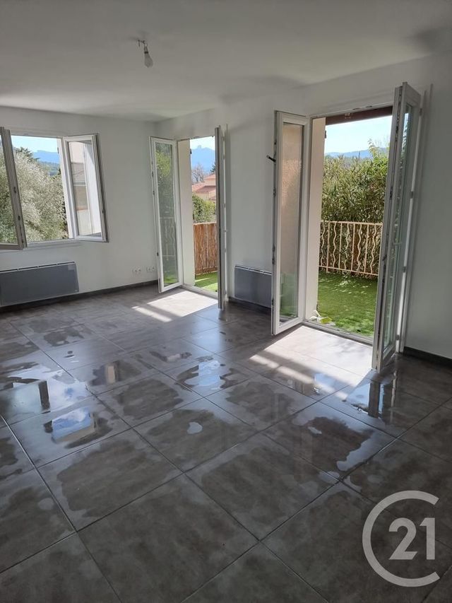 Maison &agrave; louer - 4 pi&egrave;ces - 83 m2 - Bouc Bel Air - 13 - PROVENCE-ALPES-COTE-D-AZUR