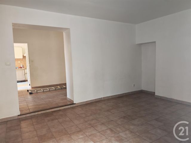 Maison &agrave; louer - 3 pi&egrave;ces - 78,26 m2 - Trets - 13 - PROVENCE-ALPES-COTE-D-AZUR
