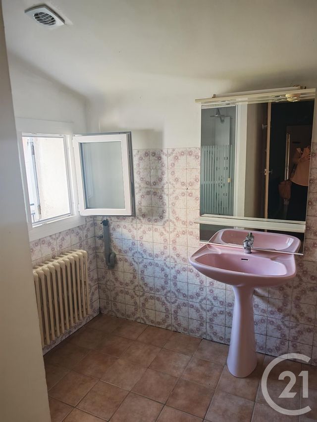 Maison &agrave; louer - 3 pi&egrave;ces - 78,26 m2 - Trets - 13 - PROVENCE-ALPES-COTE-D-AZUR