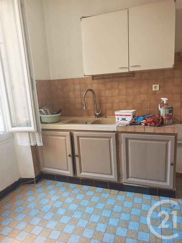 Maison &agrave; louer - 3 pi&egrave;ces - 78,26 m2 - Trets - 13 - PROVENCE-ALPES-COTE-D-AZUR