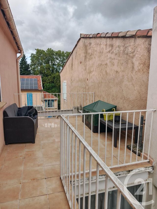Appartement &agrave; louer - 2 pi&egrave;ces - 46,81 m2 - Trets - 13 - PROVENCE-ALPES-COTE-D-AZUR