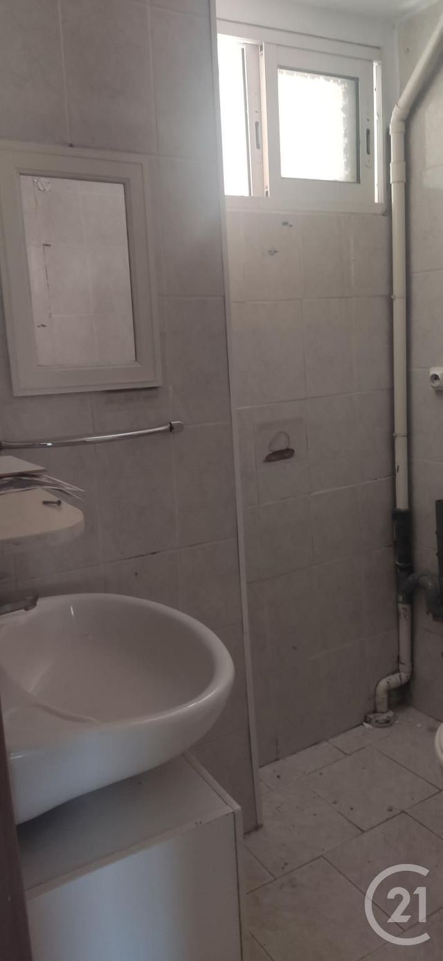 Maison &agrave; louer - 3 pi&egrave;ces - 59,50 m2 - Ollieres - 83 - PROVENCE-ALPES-COTE-D-AZUR