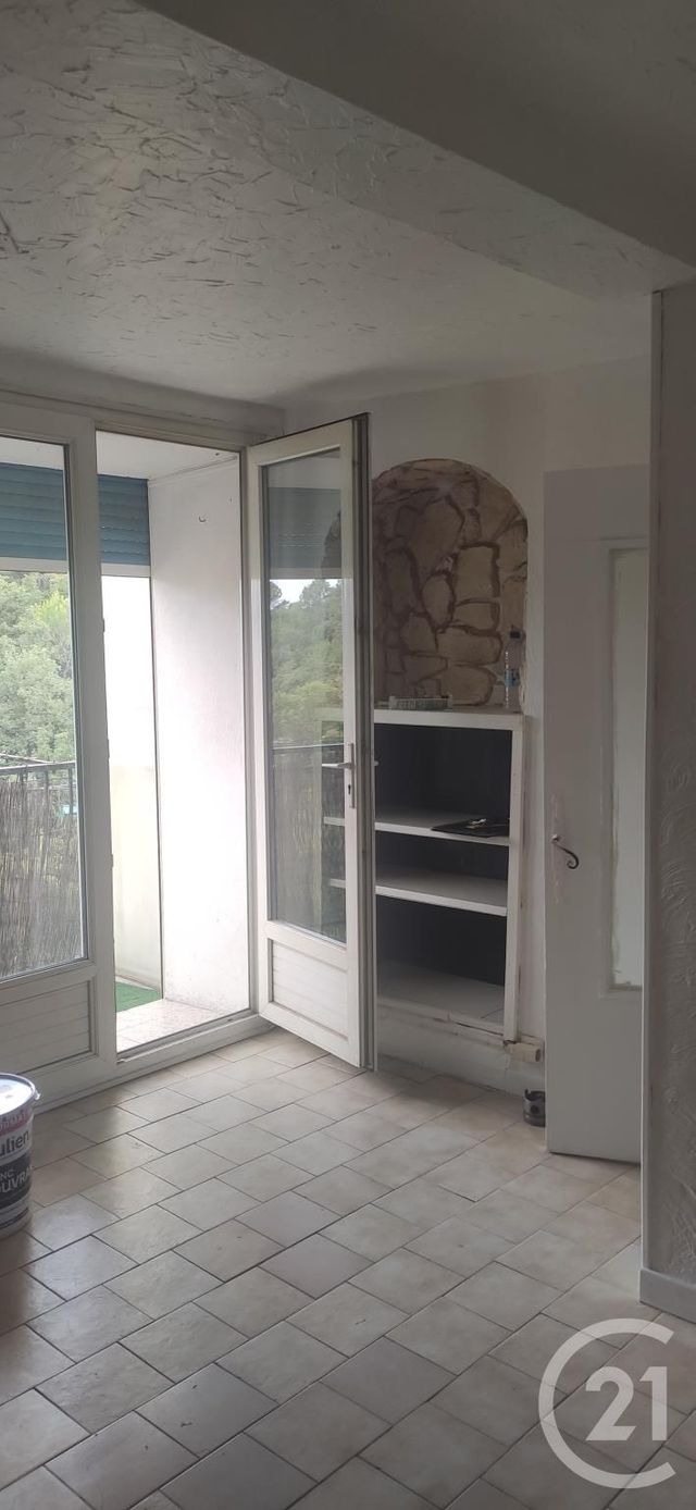 Maison &agrave; louer - 3 pi&egrave;ces - 59,50 m2 - Ollieres - 83 - PROVENCE-ALPES-COTE-D-AZUR