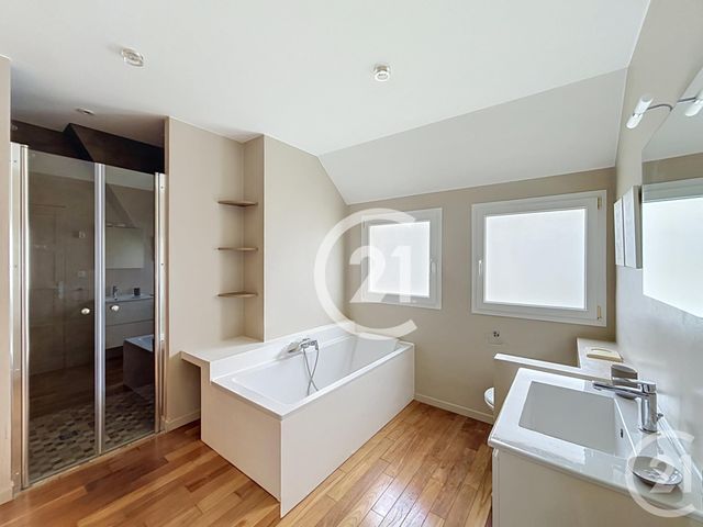 Maison &agrave; louer - 6 pi&egrave;ces - 154,45 m2 - Huest - 27 - HAUTE-NORMANDIE