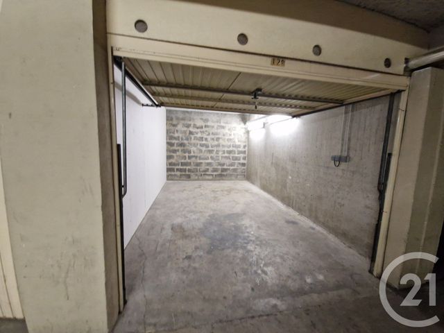 parking - EVREUX - 27