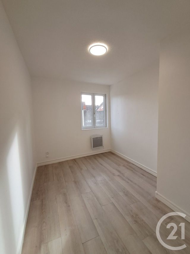 Maison à louer - 3 pièces - 62 m2 - Calais - 62 - NORD-PAS-DE-CALAIS