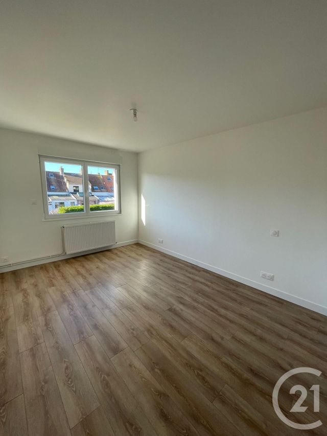 Maison &agrave; louer - 4 pi&egrave;ces - 76,36 m2 - Calais - 62 - NORD-PAS-DE-CALAIS