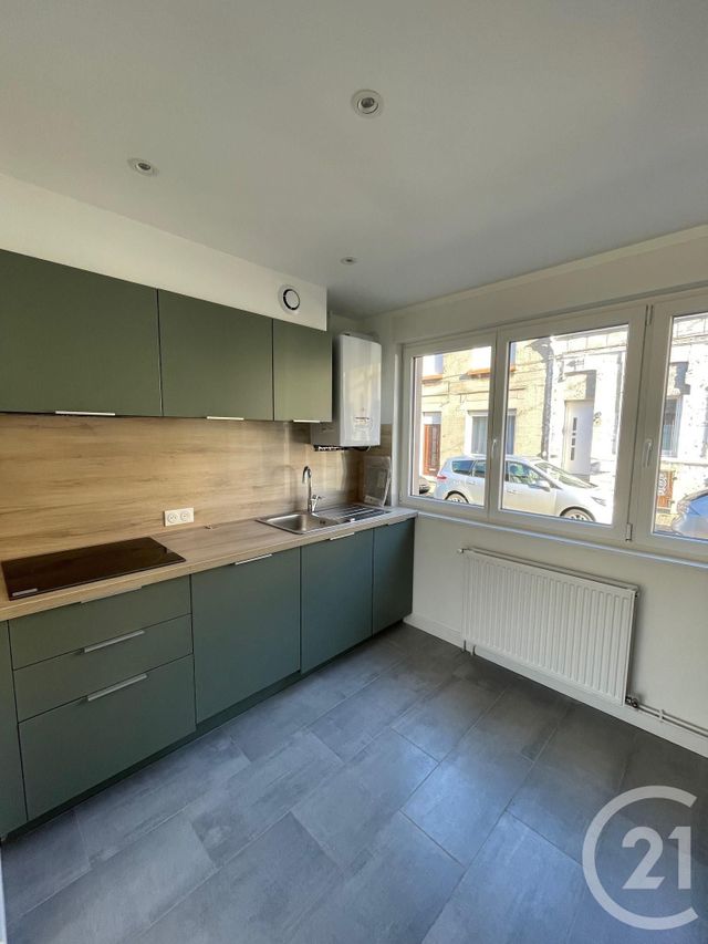 Maison &agrave; louer - 4 pi&egrave;ces - 76,36 m2 - Calais - 62 - NORD-PAS-DE-CALAIS