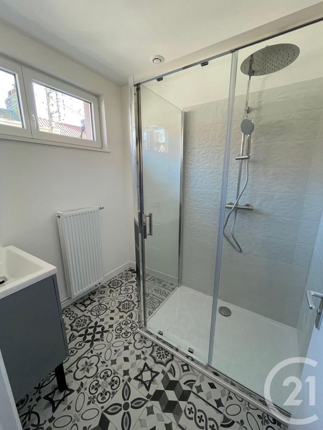 Maison &agrave; louer - 4 pi&egrave;ces - 76,36 m2 - Calais - 62 - NORD-PAS-DE-CALAIS
