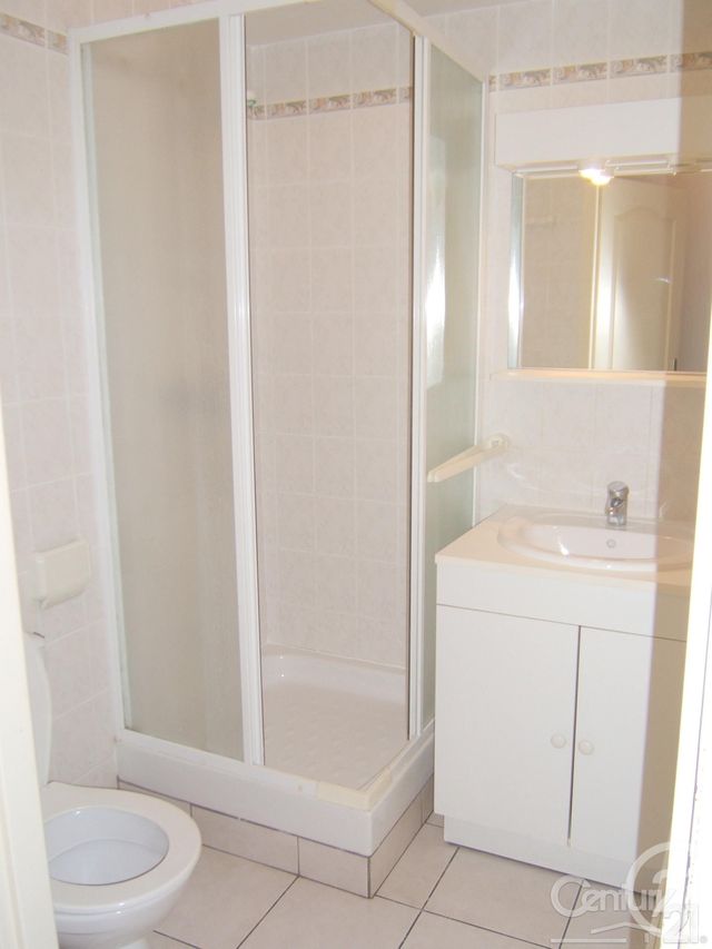 Appartement Studio &agrave; louer - 1 pi&egrave;ce - 18 m2 - Calais - 62 - NORD-PAS-DE-CALAIS