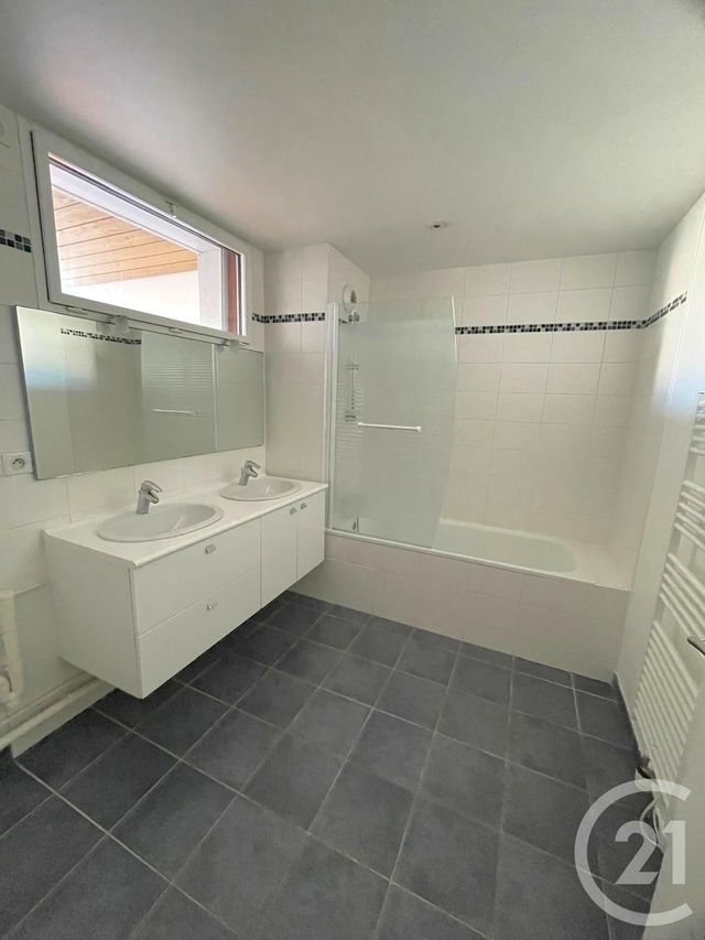 Appartement F4 &agrave; louer - 4 pi&egrave;ces - 113 m2 - Calais - 62 - NORD-PAS-DE-CALAIS