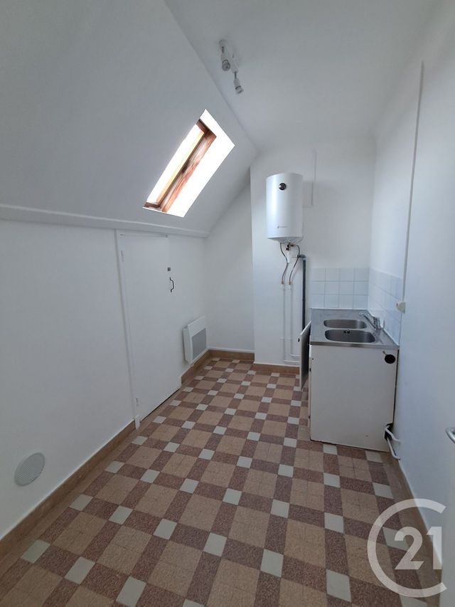 Appartement Studio &agrave; louer - 1 pi&egrave;ce - 27,13 m2 - Calais - 62 - NORD-PAS-DE-CALAIS