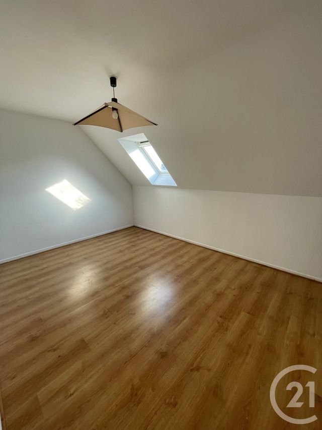 Maison &agrave; louer - 4 pi&egrave;ces - 74,18 m2 - Calais - 62 - NORD-PAS-DE-CALAIS