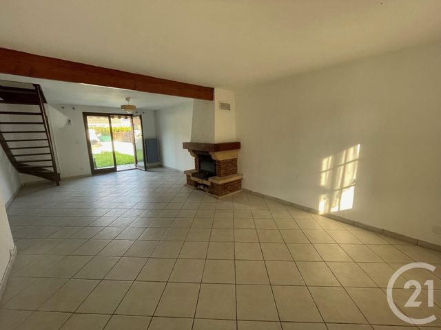 Maison &agrave; louer - 4 pi&egrave;ces - 74,18 m2 - Calais - 62 - NORD-PAS-DE-CALAIS