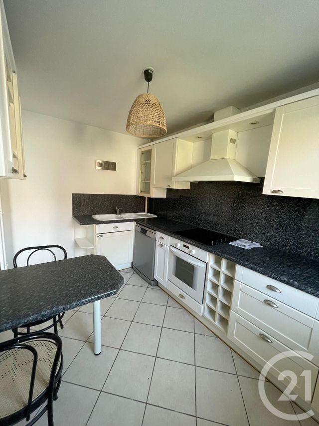 Maison &agrave; louer - 4 pi&egrave;ces - 74,18 m2 - Calais - 62 - NORD-PAS-DE-CALAIS