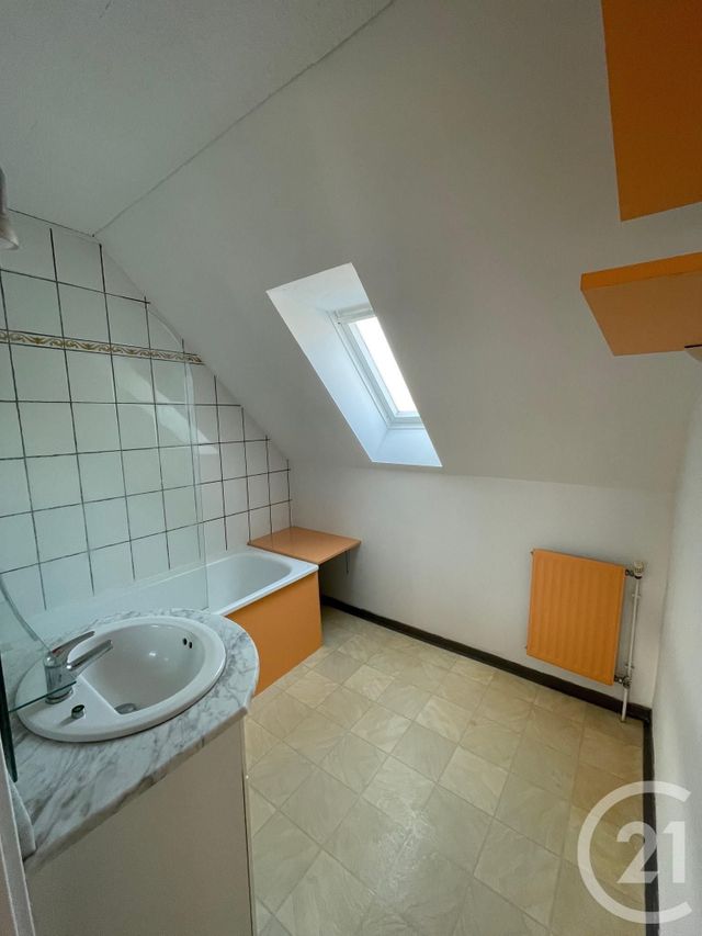 Maison &agrave; louer - 4 pi&egrave;ces - 74,18 m2 - Calais - 62 - NORD-PAS-DE-CALAIS