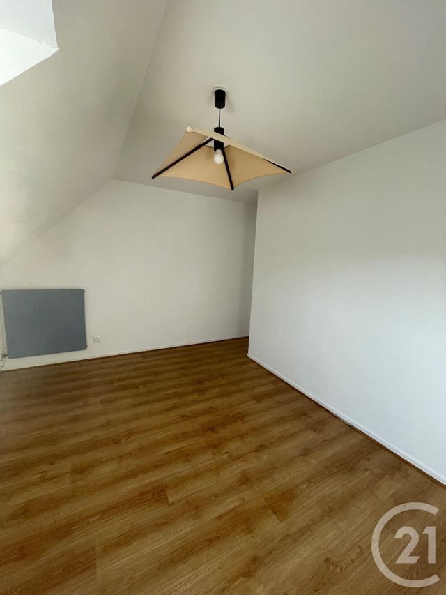 Maison &agrave; louer - 4 pi&egrave;ces - 74,18 m2 - Calais - 62 - NORD-PAS-DE-CALAIS