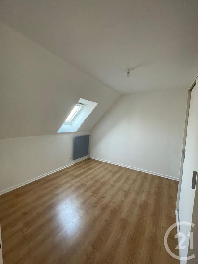 Maison &agrave; louer - 4 pi&egrave;ces - 74,18 m2 - Calais - 62 - NORD-PAS-DE-CALAIS