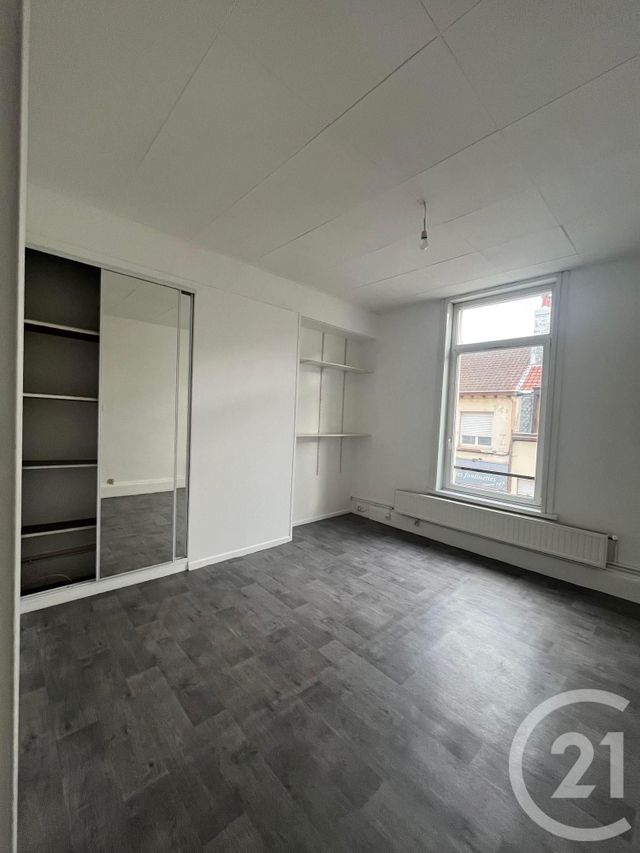 Appartement F2 &agrave; louer - 2 pi&egrave;ces - 38 m2 - Calais - 62 - NORD-PAS-DE-CALAIS