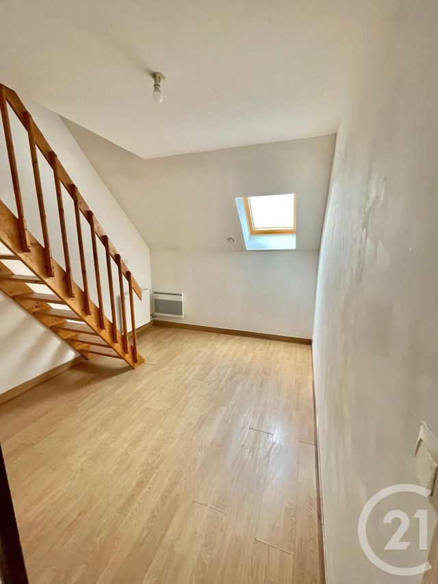 Appartement &agrave; louer - 5 pi&egrave;ces - 77,91 m2 - Caffiers - 62 - NORD-PAS-DE-CALAIS